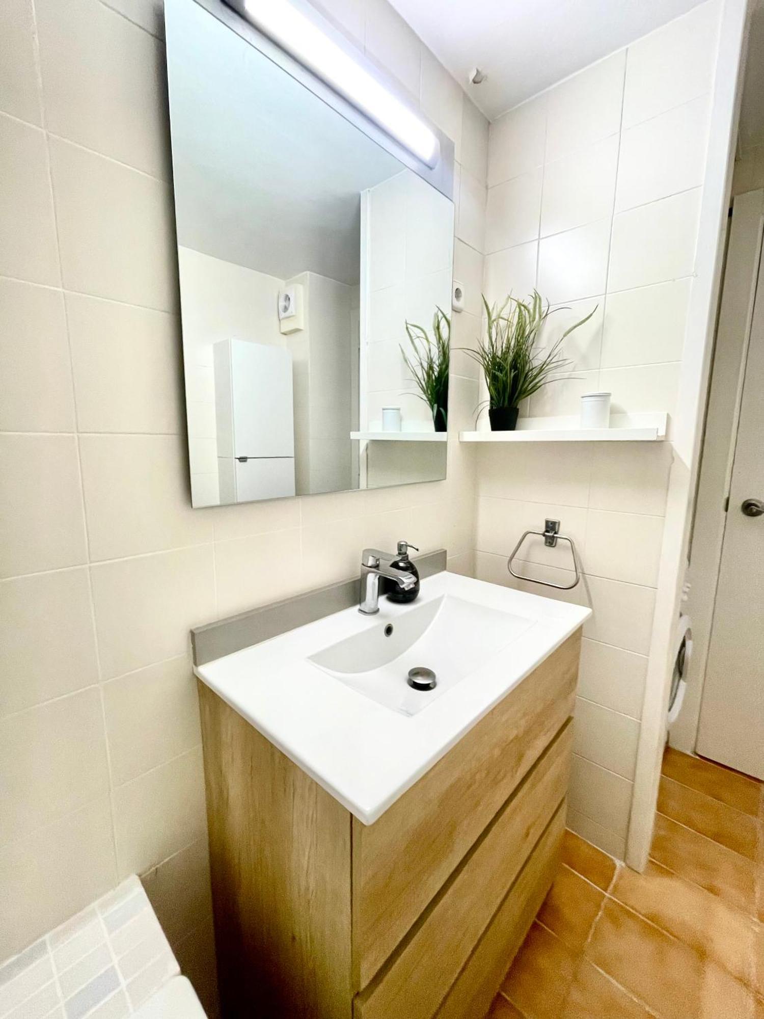 Seahomes Vacations, La Mer Bleue, Beach&Pool, Pk, Full Equipped In Fenals Beach Лорет де Мар Екстериор снимка