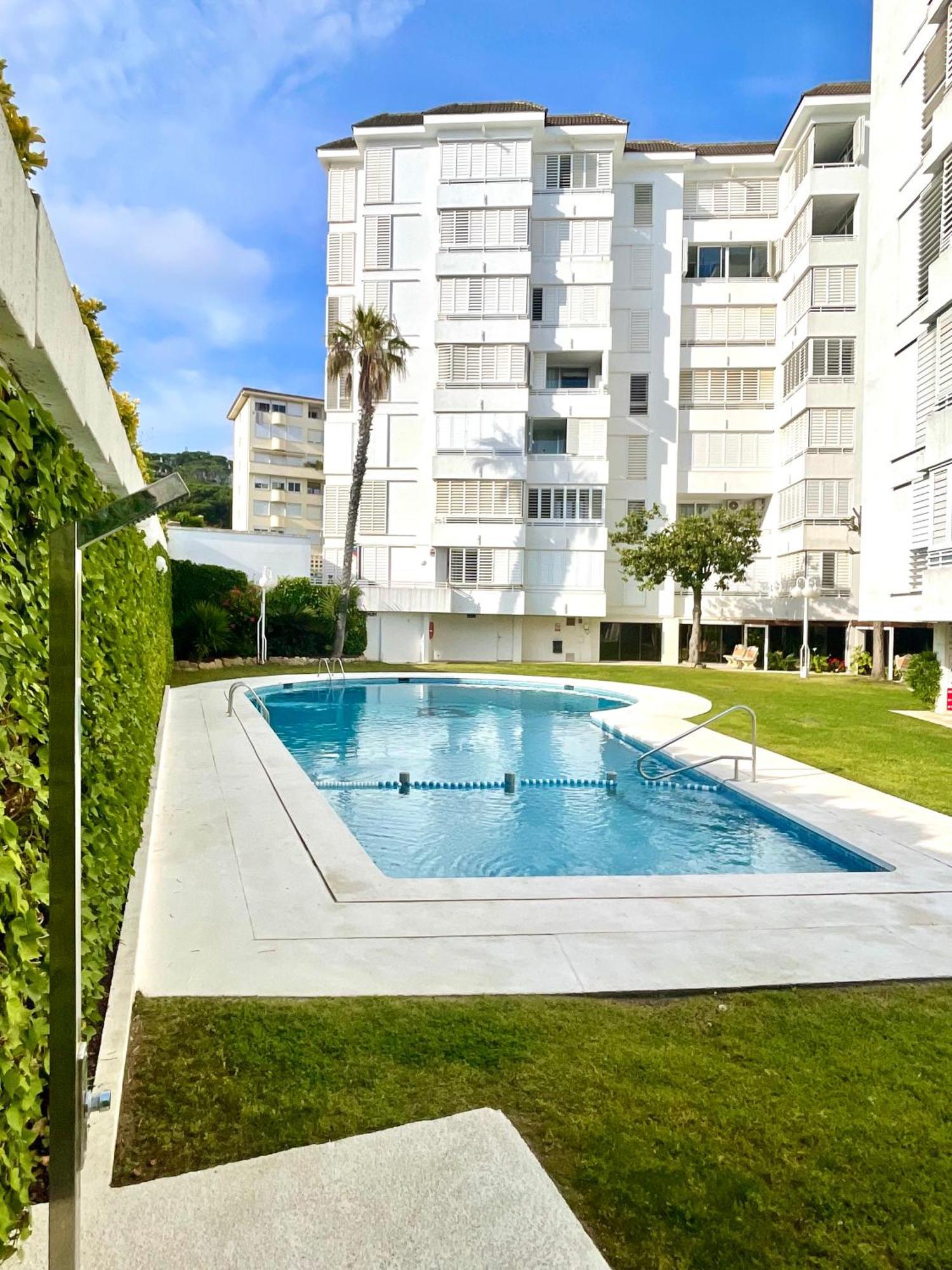 Seahomes Vacations, La Mer Bleue, Beach&Pool, Pk, Full Equipped In Fenals Beach Лорет де Мар Екстериор снимка